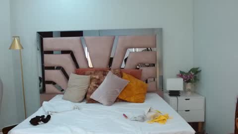 Snapshot of genesis_moretz chatting on February 25, 1:15 am GENESIS online show from February 25, 1:15 am