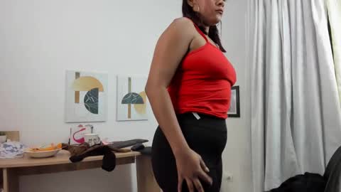 Snapshot of genesis_torres chatting on March 6, 10:41 am Genesis online show from March 6, 10:41 am