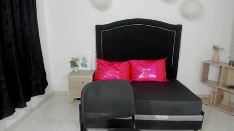 Snapshot of genesisbelza69 chatting on December 29, 1:24 am Genesis online show from December 29, 1:24 am