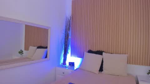     online show from February 23, 12:24 pm