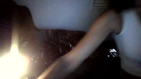 Snapshot of genevieve___ chatting on October 15, 3:17 am genevieve___ online show from October 15, 3:17 am