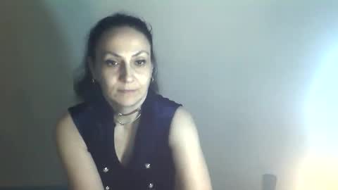 Snapshot of genie_all chatting on May 2, 12:26 am GenieAll online show from May 2, 12:26 am