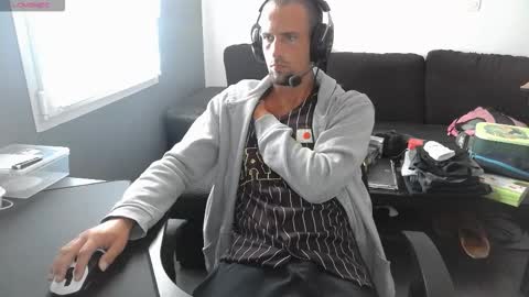 Snapshot of genie_lamps chatting on October 11, 1:20 pm Edouard online show from October 11, 1:20 pm