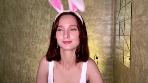 Riana online show from May 8, 5:24 am