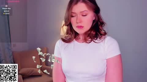 Emily online show from April 16, 9:50 pm