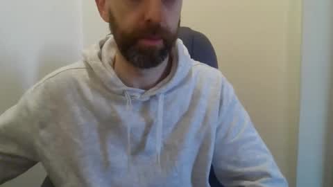 Snapshot of geon2xx chatting on December 3, 9:33 am Geon online show from December 3, 9:33 am