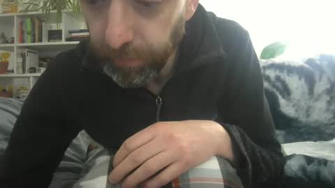 Snapshot of geon2xx chatting on March 12, 11:42 am Geon online show from March 12, 11:42 am