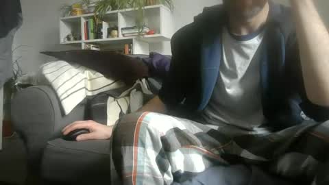 Snapshot of geon2xx chatting on September 15, 10:37 am Geon online show from September 15, 10:37 am