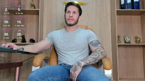 Snapshot of george_diesell_ chatting on May 16, 10:36 am George online show from May 16, 10:36 am