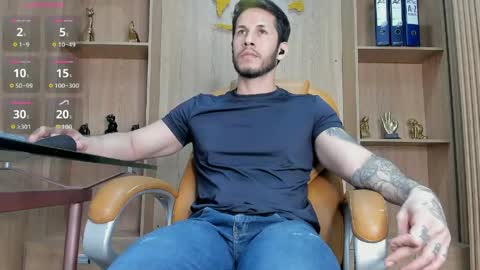 Snapshot of george_diesell_ chatting on May 29, 8:34 am George online show from May 29, 8:34 am