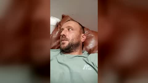 Snapshot of georgemac2405 chatting on July 11, 12:13 am georgemac2405 online show from July 11, 12:13 am