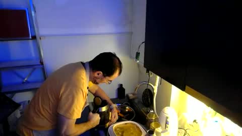 Snapshot of georgempt chatting on January 9, 2:11 am georgempt online show from January 9, 2:11 am