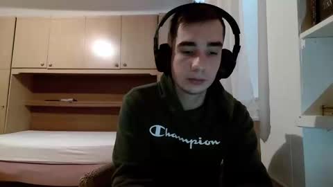 Snapshot of georgeyuno chatting on December 18, 11:56 am George Yuno online show from December 18, 11:56 am