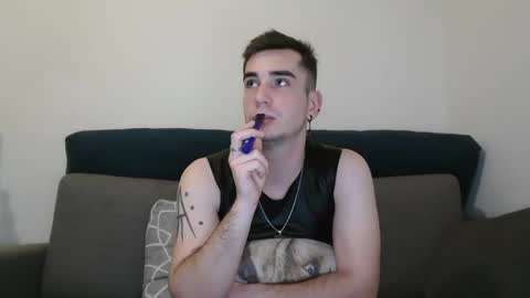 Snapshot of georgeyuno chatting on January 11, 8:32 pm George Yuno online show from January 11, 8:32 pm