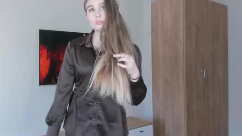 Snapshot of georgiannnauer chatting on March 21, 8:19 am Kendra online show from March 21, 8:19 am