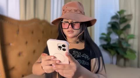 Snapshot of georginaanalizacums chatting on April 13, 7:47 am georgina online show from April 13, 7:47 am