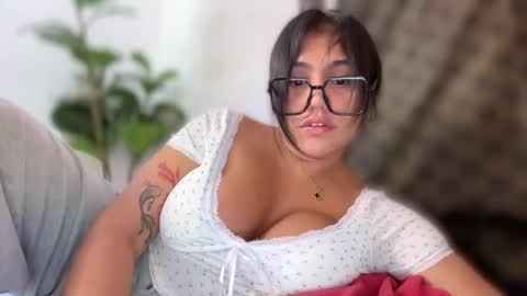 Snapshot of georginaanalizacums chatting on June 8, 1:28 am georgina online show from June 8, 1:28 am