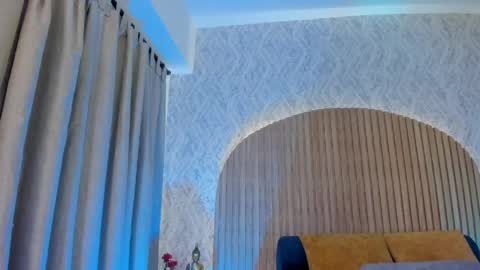 Kendal  online show from April 13, 1:44 am