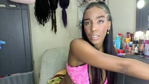 Snapshot of georgiss_ chatting on March 13, 1:01 am georgiss_ online show from March 13, 1:01 am