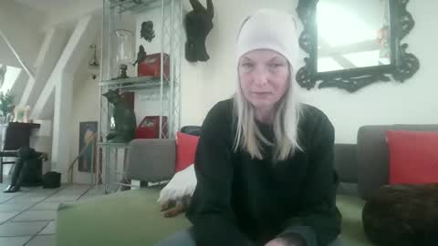 germansweety online show from March 21, 1:26 pm