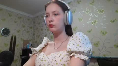 Anna online show from May 14, 9:16 am