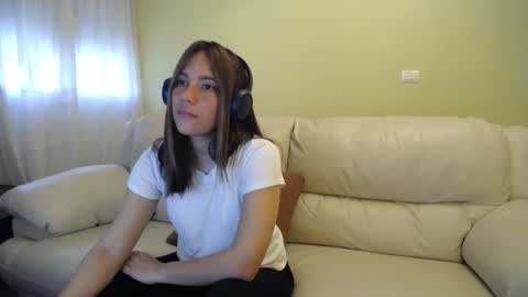 Snapshot of ggemas chatting on February 15, 9:38 am ggemas online show from February 15, 9:38 am