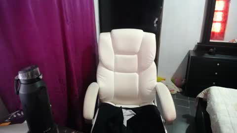 Snapshot of ggemas chatting on November 21, 2:05 pm ggemas online show from November 21, 2:05 pm