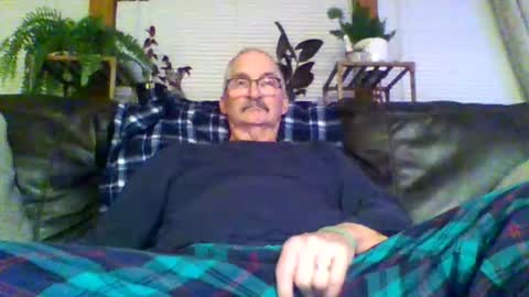 ghost2534 online show from December 17, 4:29 am