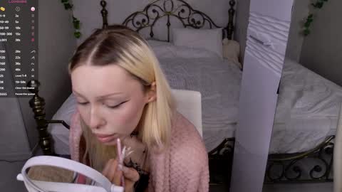 violeta online show from April 8, 4:56 am