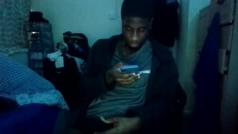 Snapshot of ghostingbigblack3 chatting on January 15, 2:43 pm ghostingbigblack3 online show from January 15, 2:43 pm