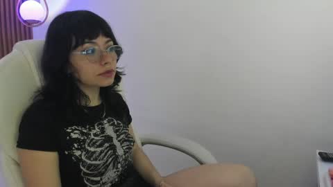 Milaa online show from April 13, 3:56 am