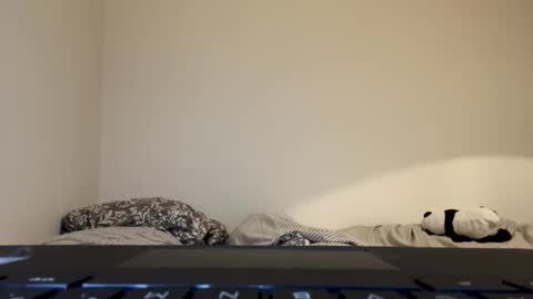 Snapshot of ghostpetal chatting on December 23, 12:41 am ghostpetal online show from December 23, 12:41 am