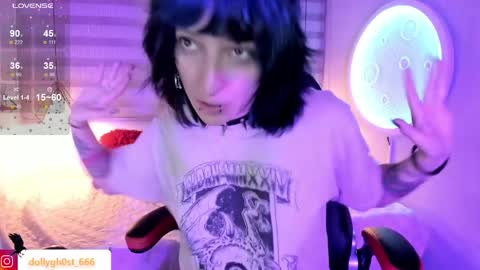 Allison  online show from April 15, 8:20 pm