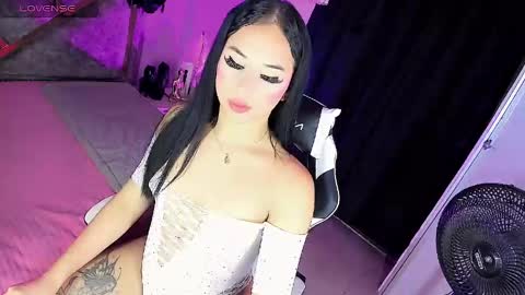 Gia Ferrara online show from May 5, 3:36 am