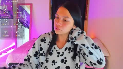Snapshot of gia_contii chatting on July 17, 10:33 am giaaaa online show from July 17, 10:33 am