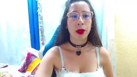 Gia  online show from February 3, 2:55 pm