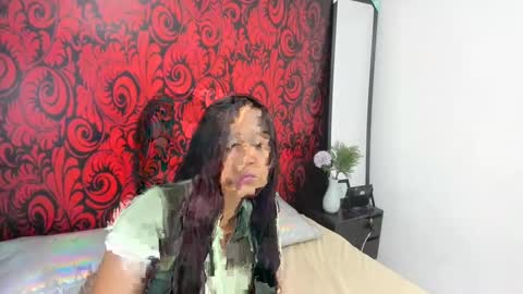 gia_martin online show from February 25, 12:45 pm