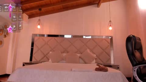 Gia Ferrera online show from December 5, 7:21 pm