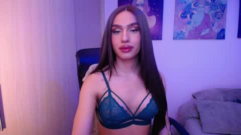 Snapshot of giamint chatting on May 5, 2:41 am Gia Mint online show from May 5, 2:41 am