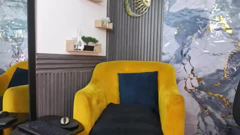 Snapshot of gianellacox chatting on February 4, 1:06 pm online show from February 4, 1:06 pm