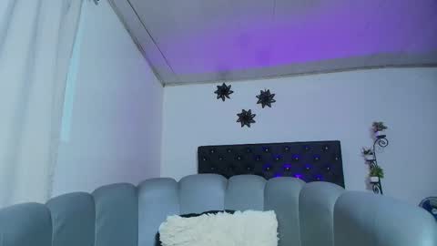 Giana Roberts online show from November 28, 10:51 am