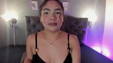 giannaslimjb online show from September 20, 3:51 am