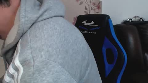 Gianni online show from February 4, 10:32 am