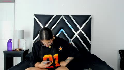 Gia and Tx online show from April 25, 11:57 am