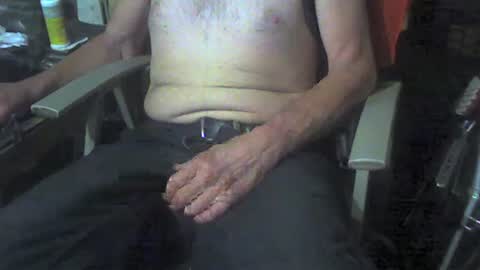 Snapshot of giftedbiker11 chatting on June 25, 5:56 am giftedbiker online show from June 25, 5:56 am