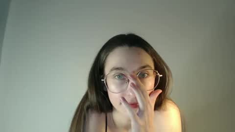 Gigi online show from December 7, 9:17 am