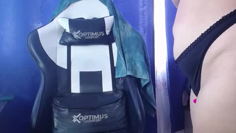 gigi online show from November 10, 9:58 pm