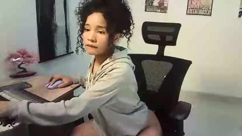 GIGI STCOTT online show from December 14, 2:39 am