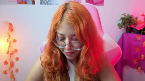Snapshot of gigimooon chatting on June 5, 11:21 pm gigimooon online show from June 5, 11:21 pm