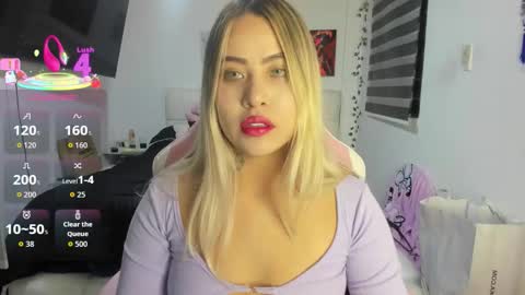 Gigi online show from December 16, 3:22 am